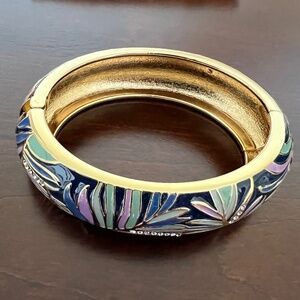 Tommy Bahama Bracelet with a storage pouch